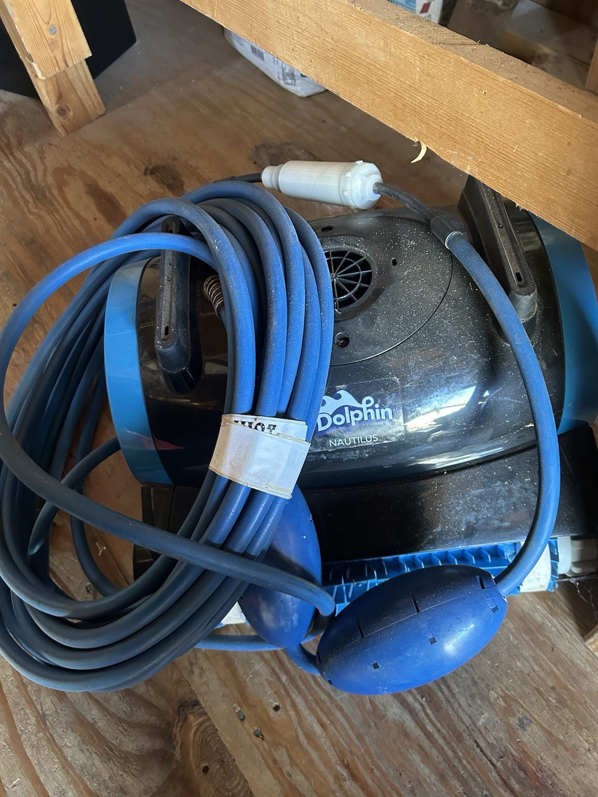 Dolphin Nautilus Robotic Pool Cleaner Blue Black Plastic with Cable