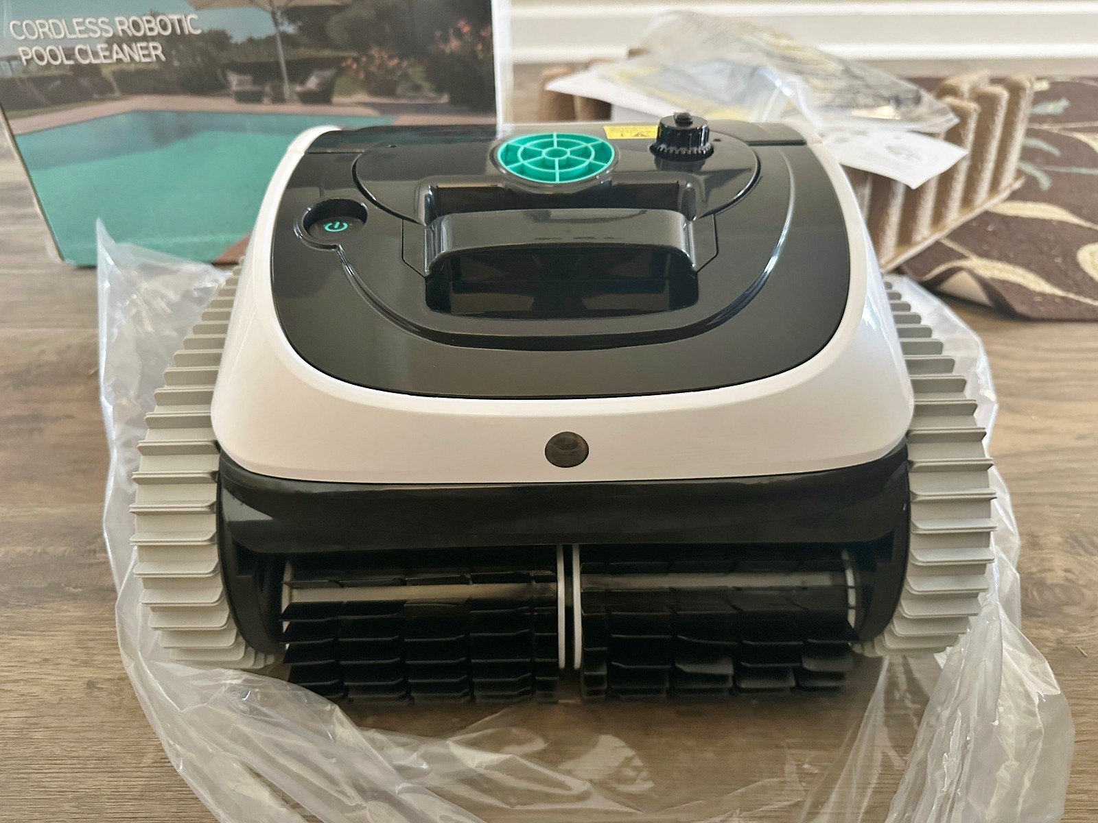 WYBOT C1 Robotic Pool Vacuum for Inground Pools *OPEN BOX – NEW* 150 min Runtime