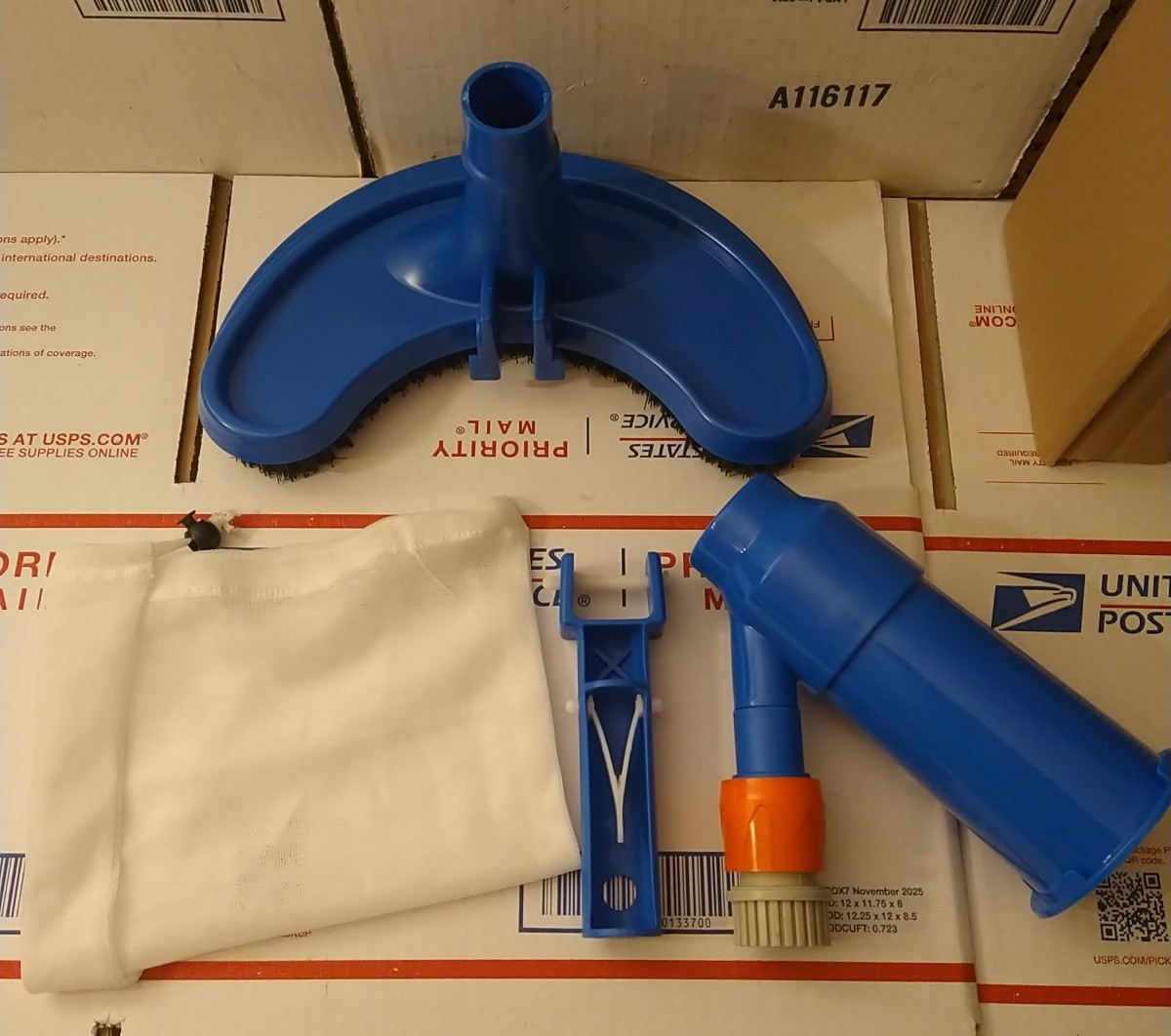 Portable Pool Spa Jet Pool Vacuum Jet Underwater Cleaner with Brushes & Mesh Bag
