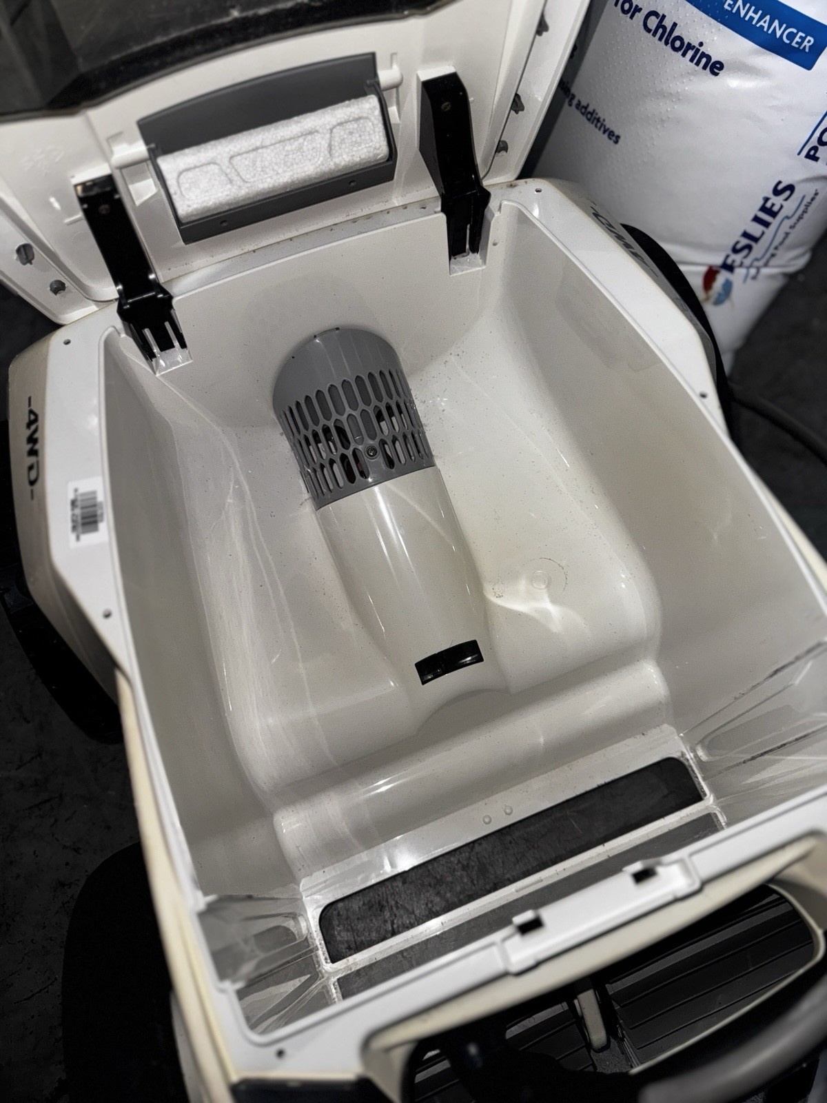Polaris VRX iQ+ Robotic Pool Cleaner with iAquaLink Control *SEE DESCRIPTION*