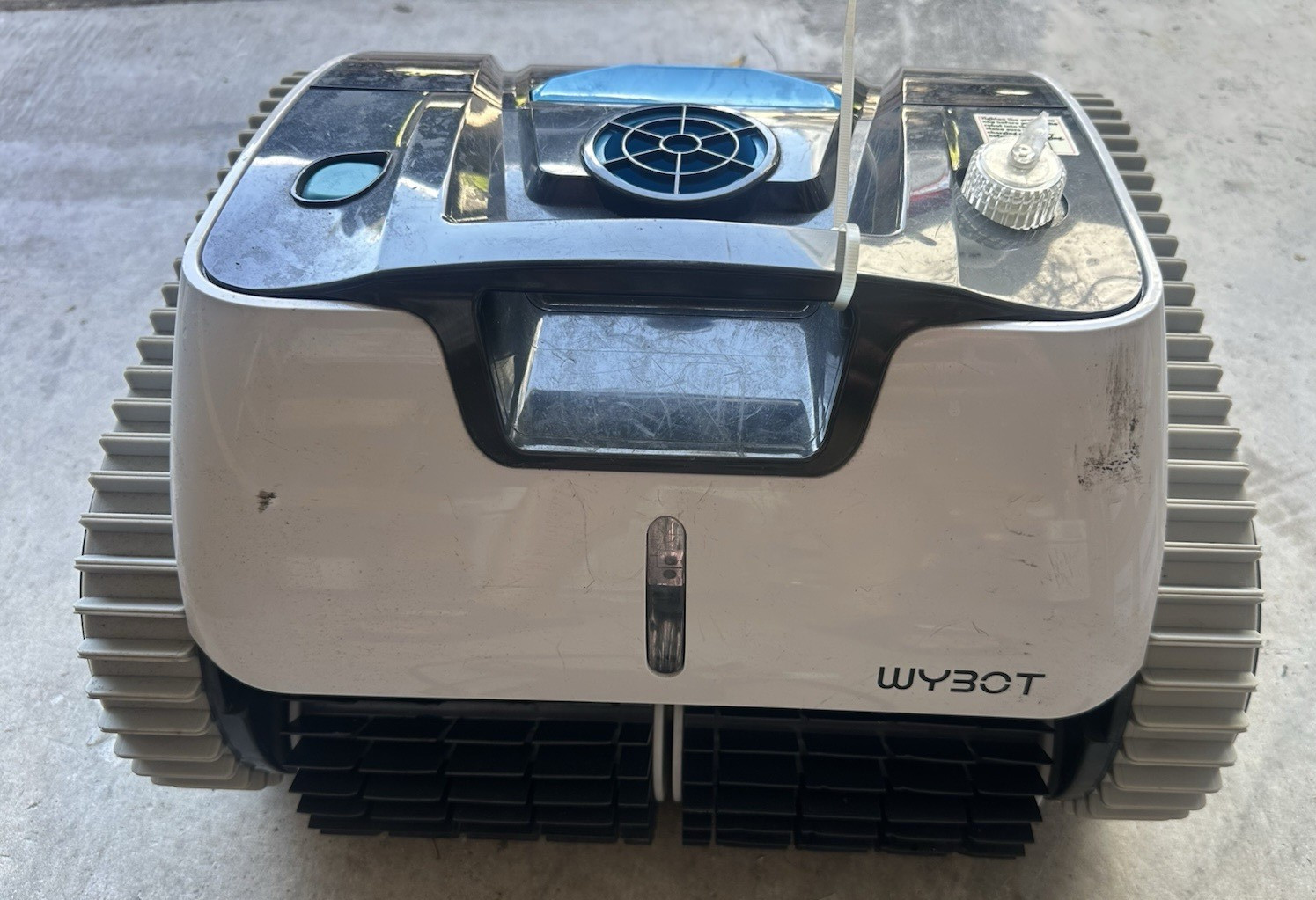 WYBOT Robotic Pool Cleaner Osprey 700 Pro FOR PARTS OR REPAIR – Non-Working