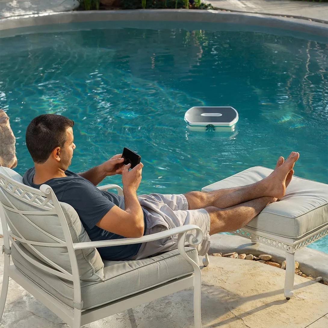Maytronics 9997001 Dolphin Skimmi Solar-Powered Robotic Pool Skimmer