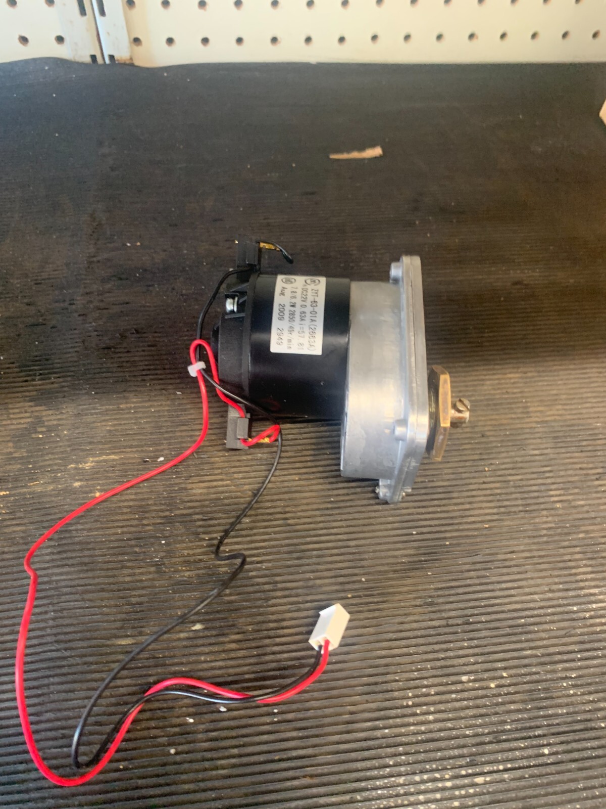 HAYWARD SHARKVAC POOL ROBOT DRIVE MOTOR ZYT-63-01A ( 2663A) DC, 24V ( USED