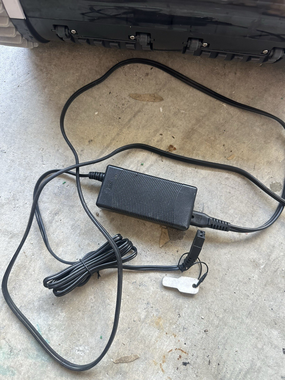 WYBOT Robotic Pool Cleaner Osprey 700 Pro FOR PARTS OR REPAIR – Non-Working