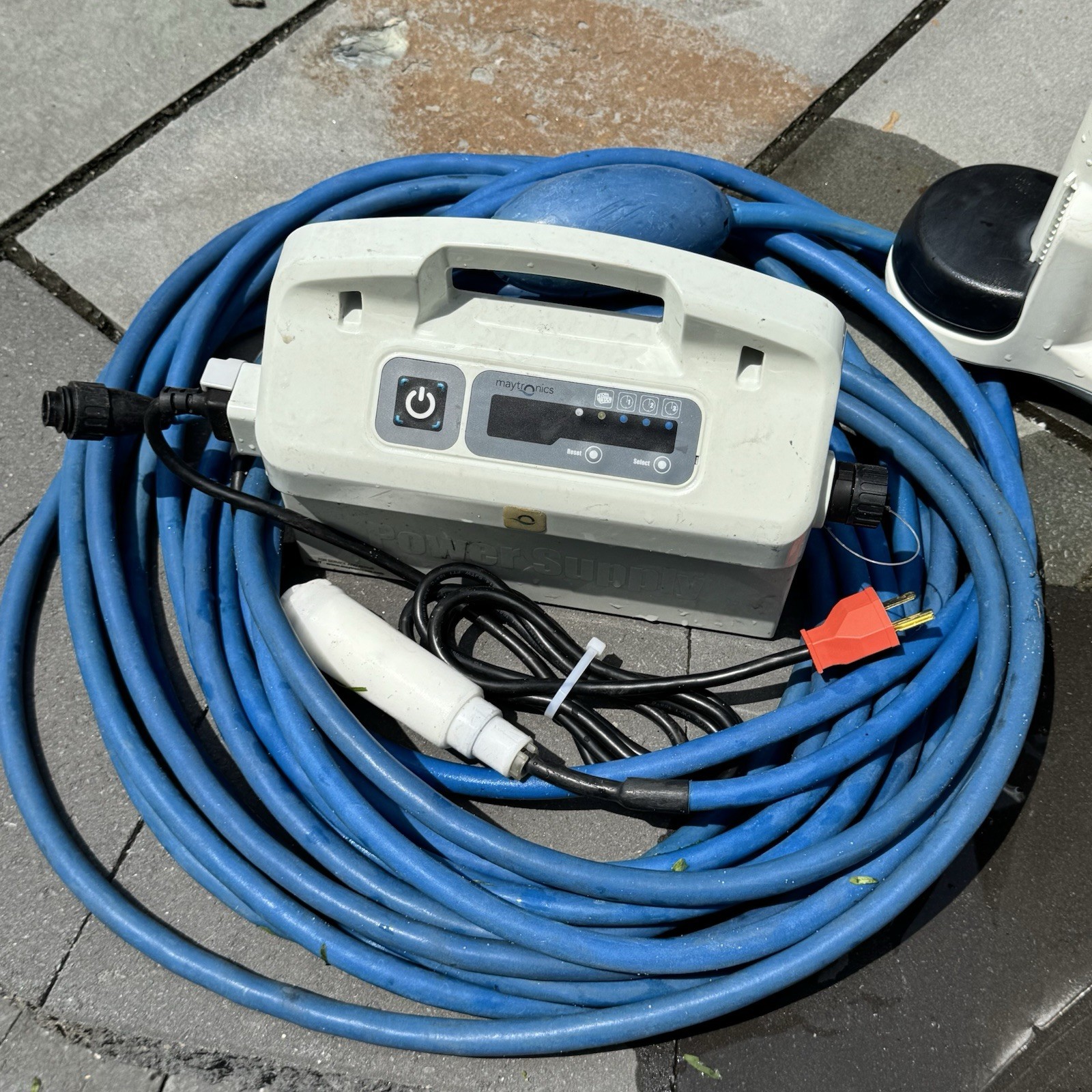 Maytronics Dolphin DX4 Pool Cleaner Robot Kit Hose Cable Extra Filters – Works*