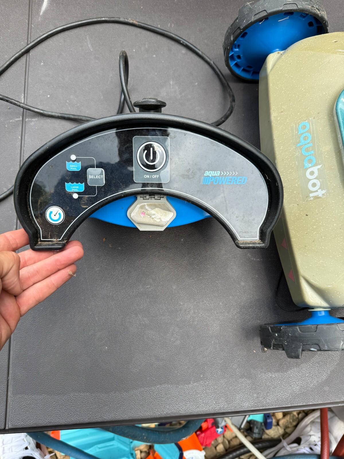 Aquabot Pura 4xt. Output Is 48 Volts It&rsquo;s Model Number A78003