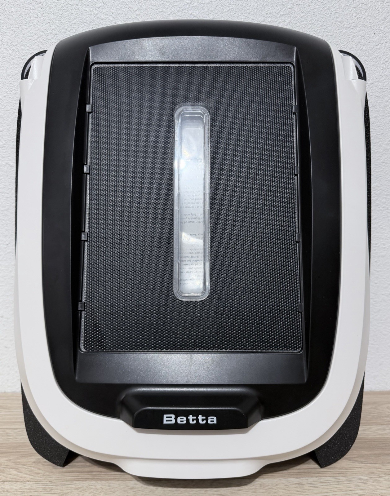 Betta Swift Solar Powered Robotic Pool Skimmer