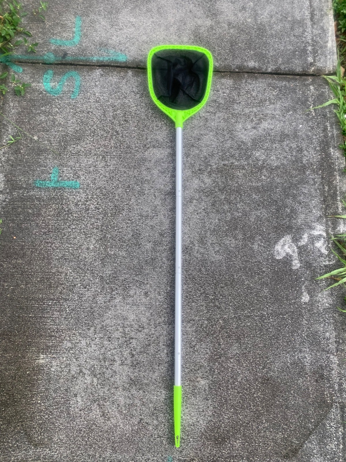 Pool cleaning net