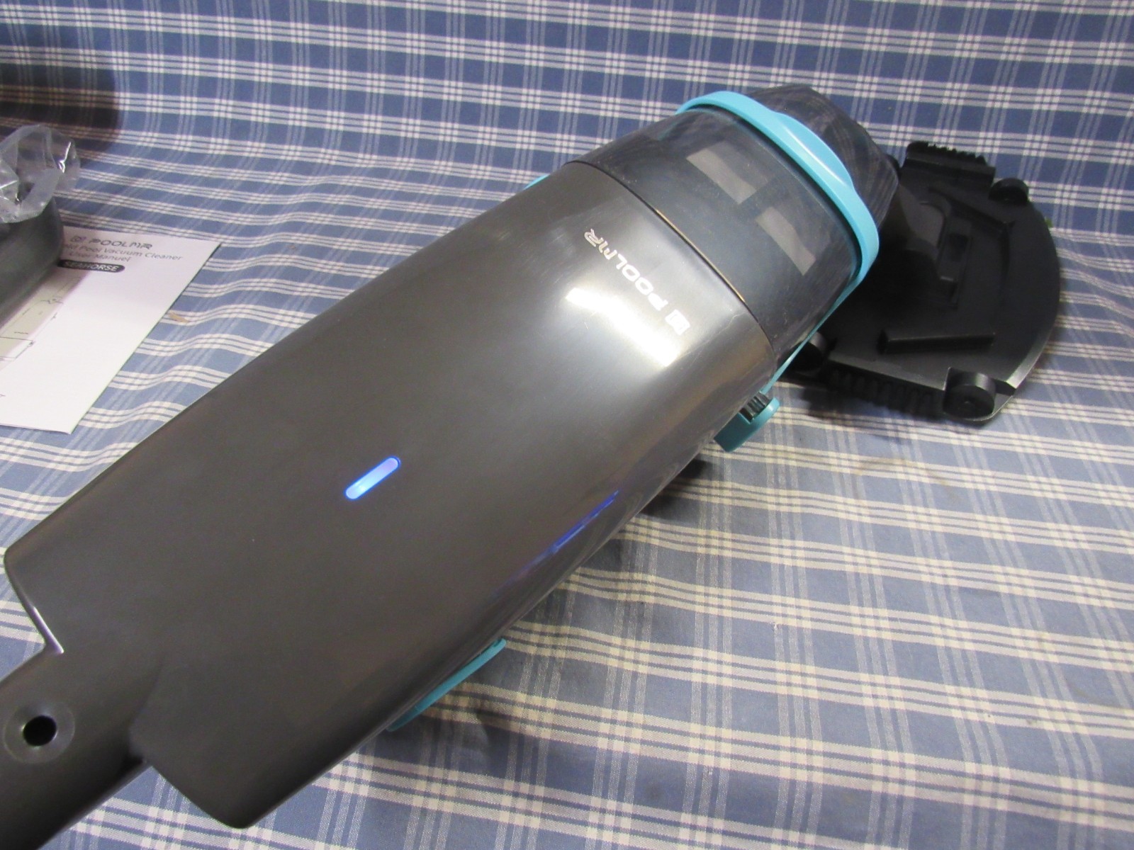 PoolMr Cordless Handheld Pool Vacuum Rechargeable (Store Display) FREE SHIPPING.