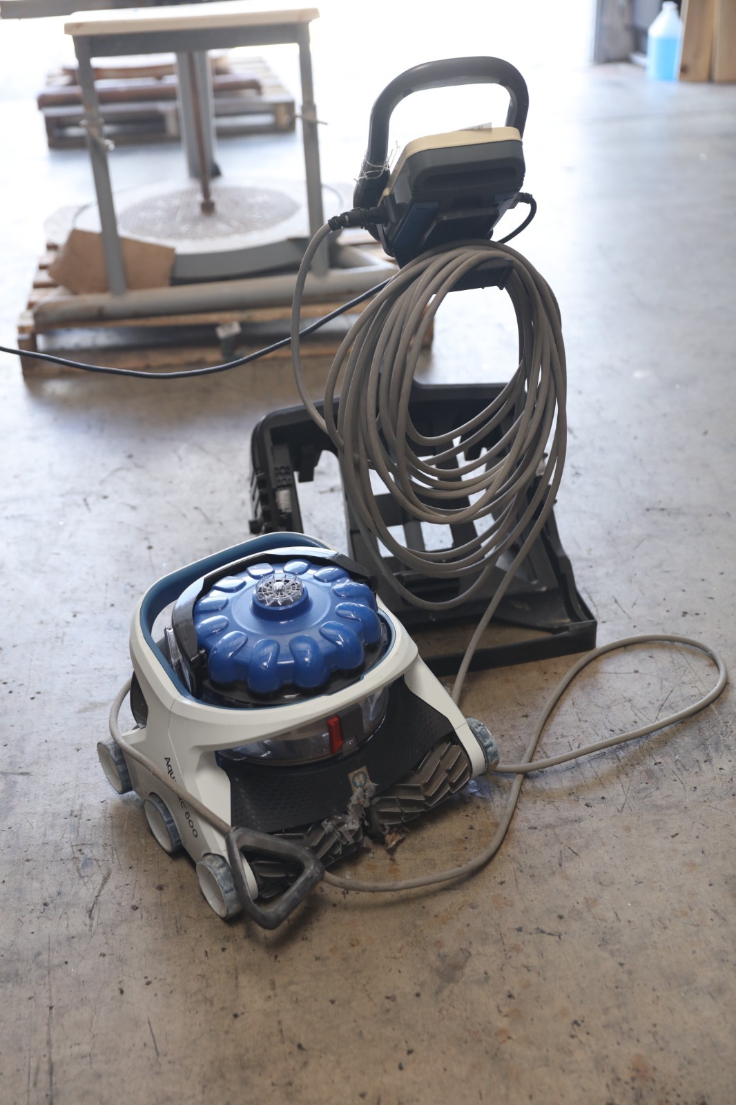 Hayward Aquavac 600 Untested, Powers On