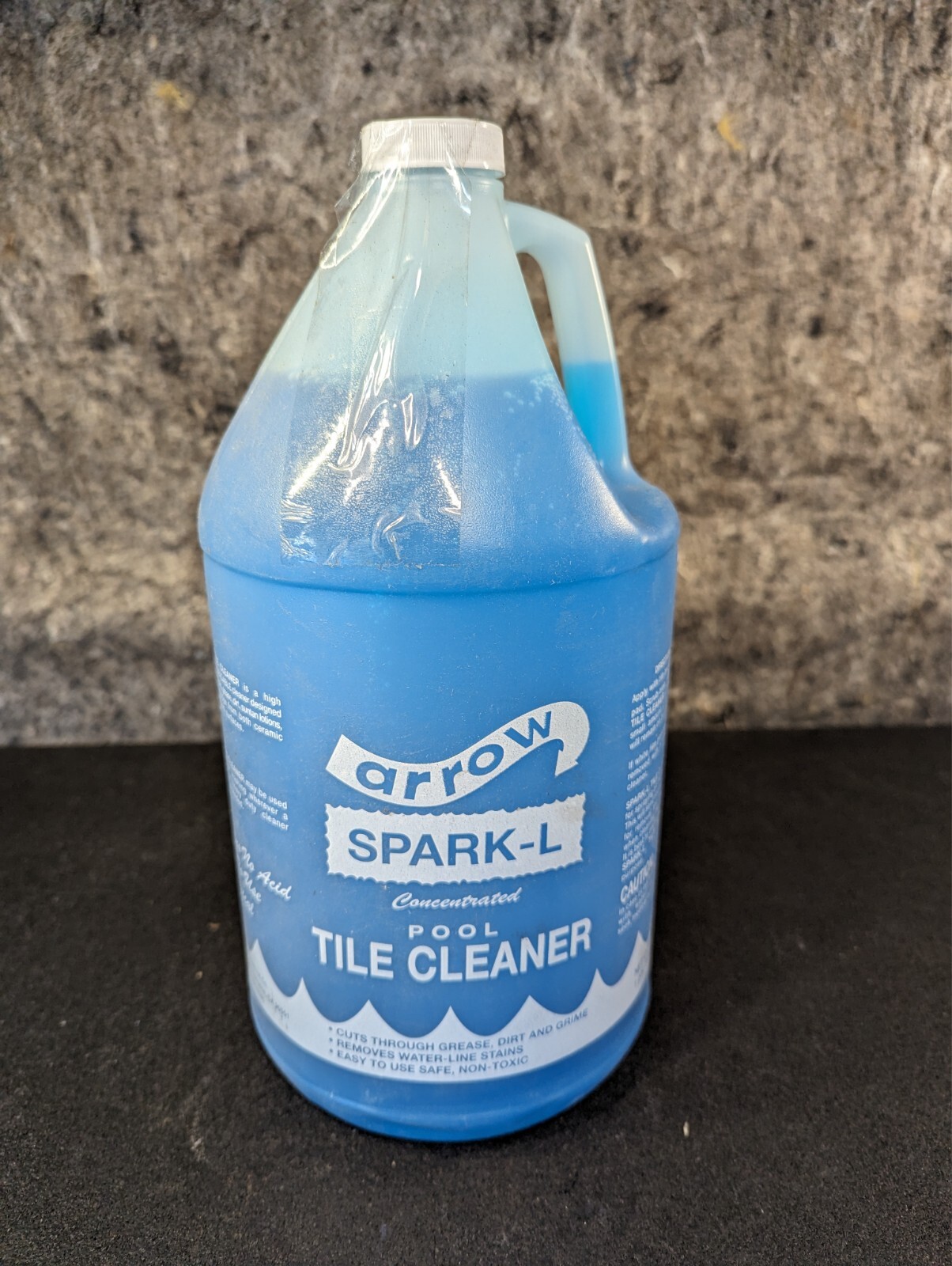 🔥New🔥 Arrow Spark L 1 Gallon, Tile Pool Cleaner