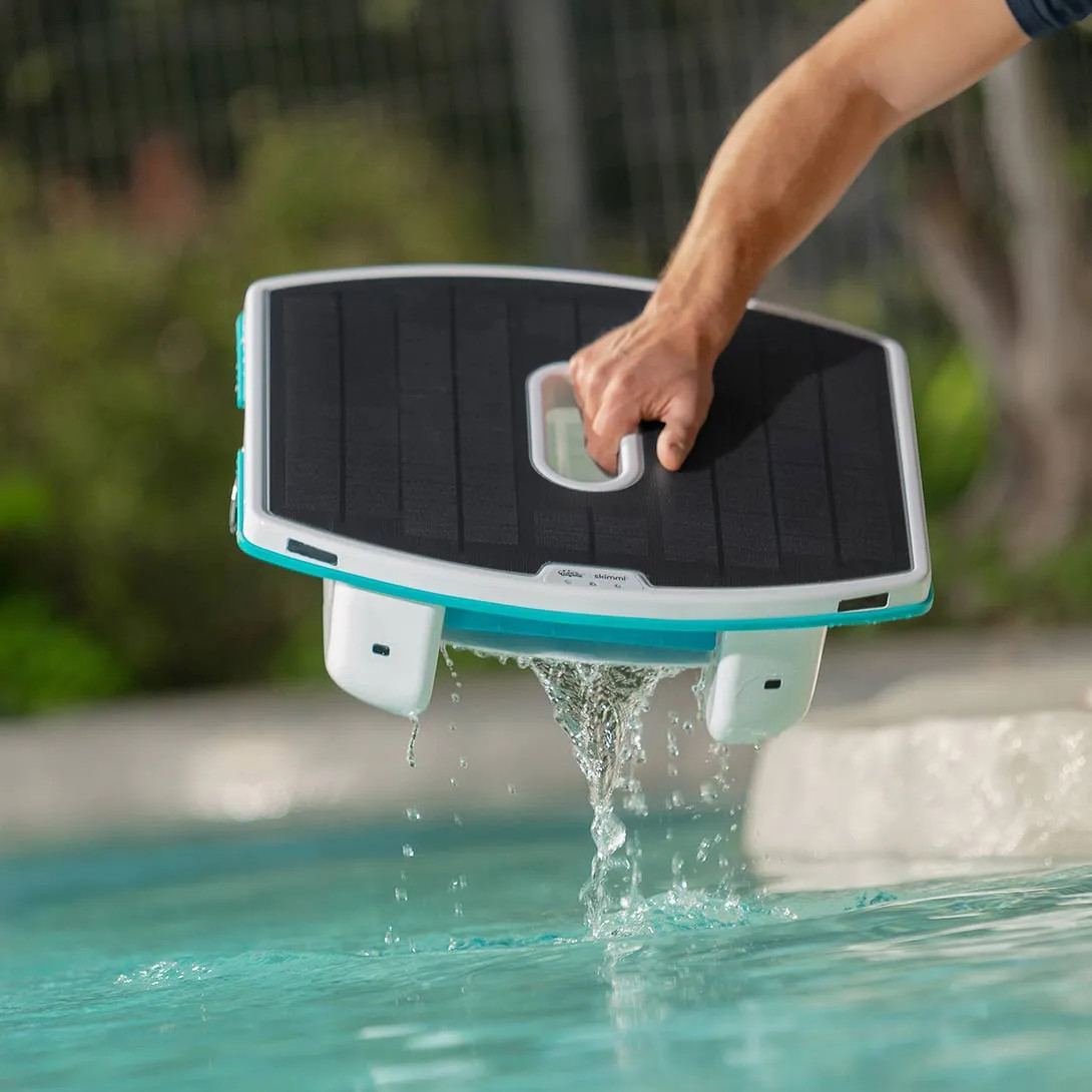 Maytronics 9997001 Dolphin Skimmi Solar-Powered Robotic Pool Skimmer