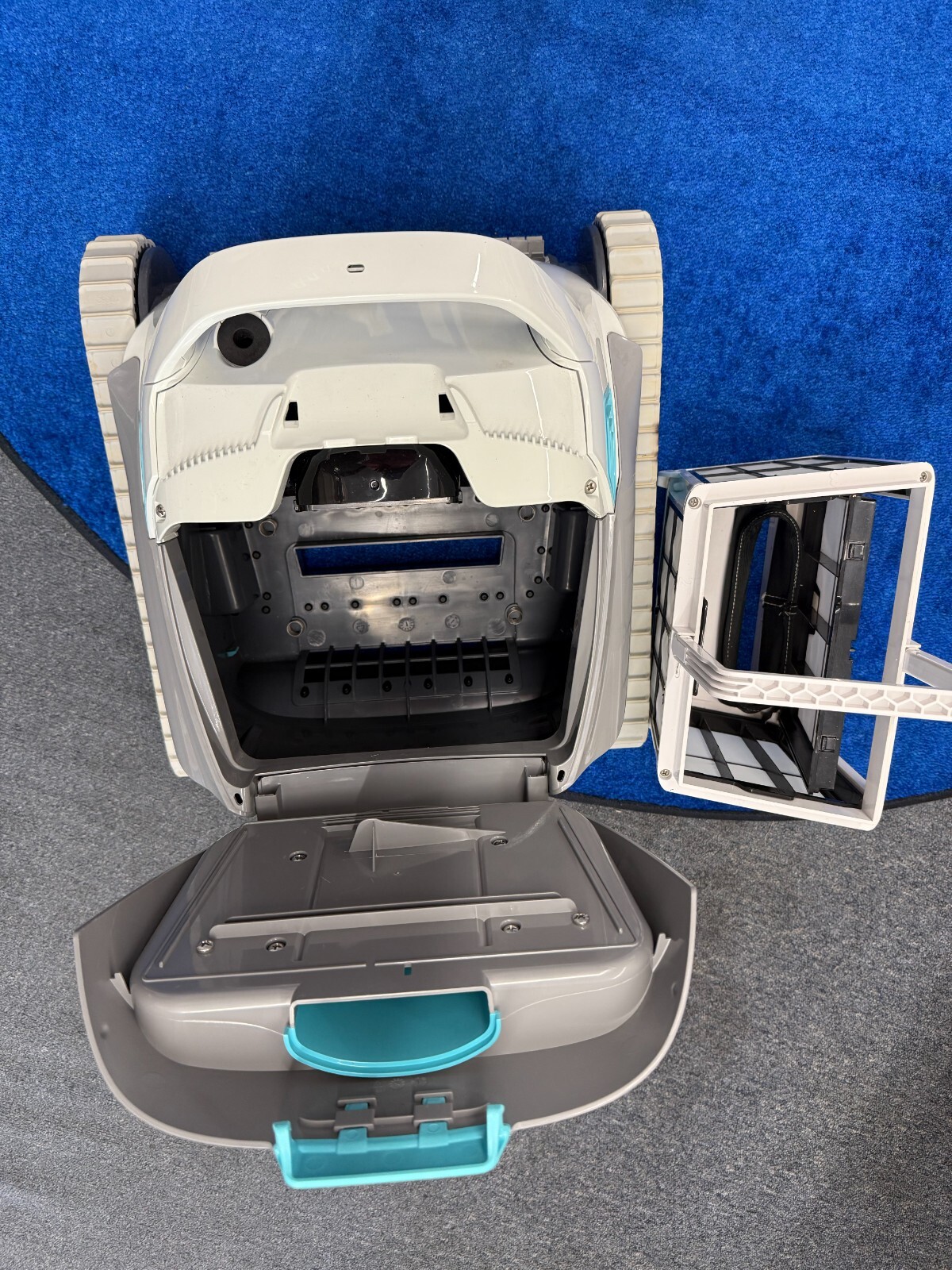 MAYTRONICS DOLPHIN ® ACTIVE 20 ROBOTIC POOL CLEANER BODY ONLY. NO MOTORS