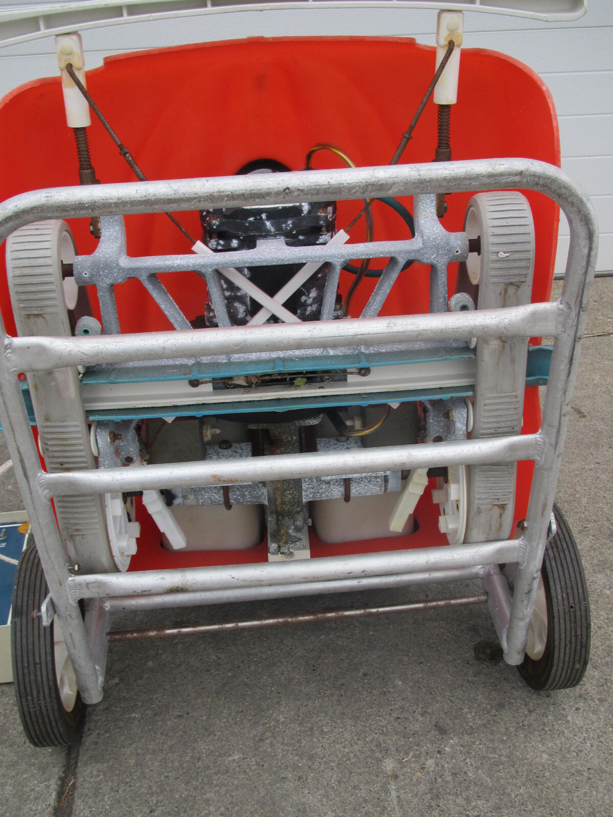 Aqua Vac Automitic Self Propelled Industrial Pool Cleaner With Controller
