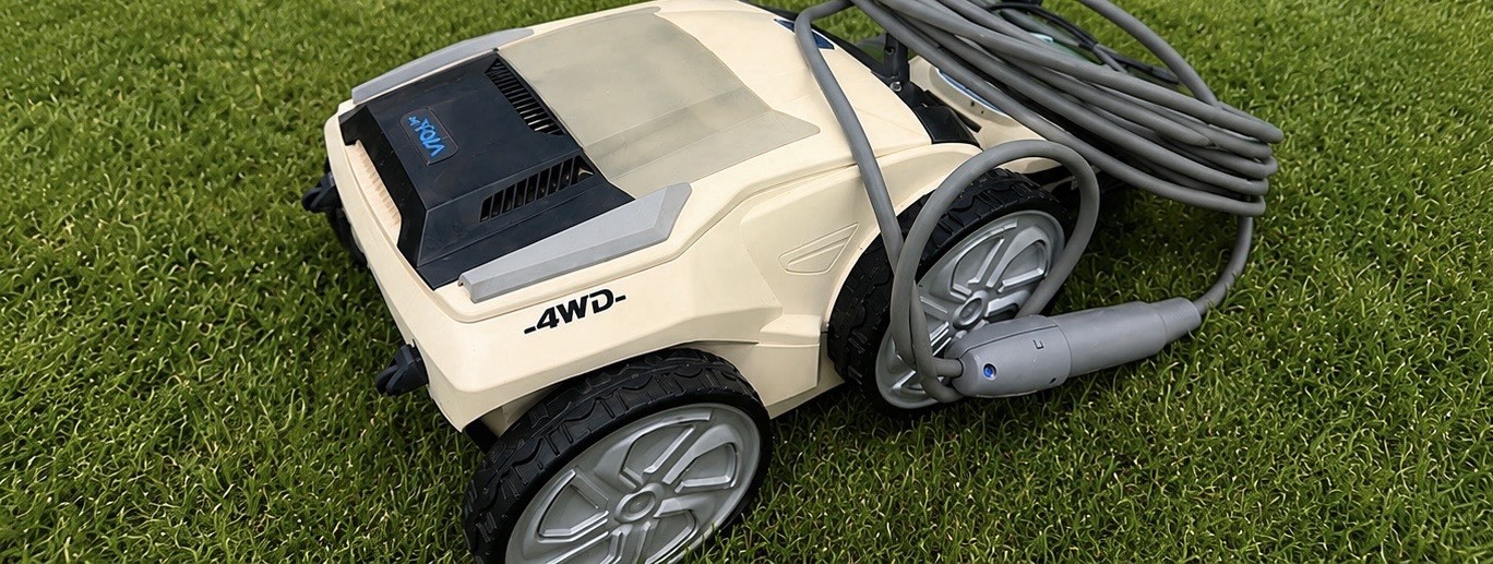 Polaris VRXiQ+ Robotic Pool Cleaner + iAquaLink Control. Runs Great A+ Condition
