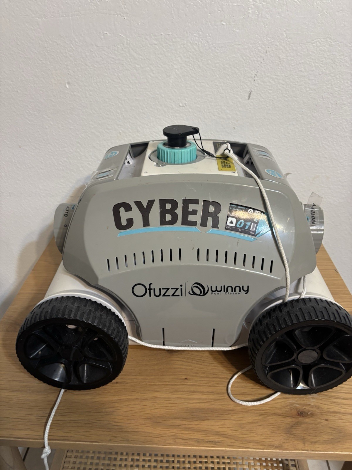 Ofuzzi CYBER Cordless Robotic Pool Cleaner Floor 3700 GPH 2.5Hr Gray/White
