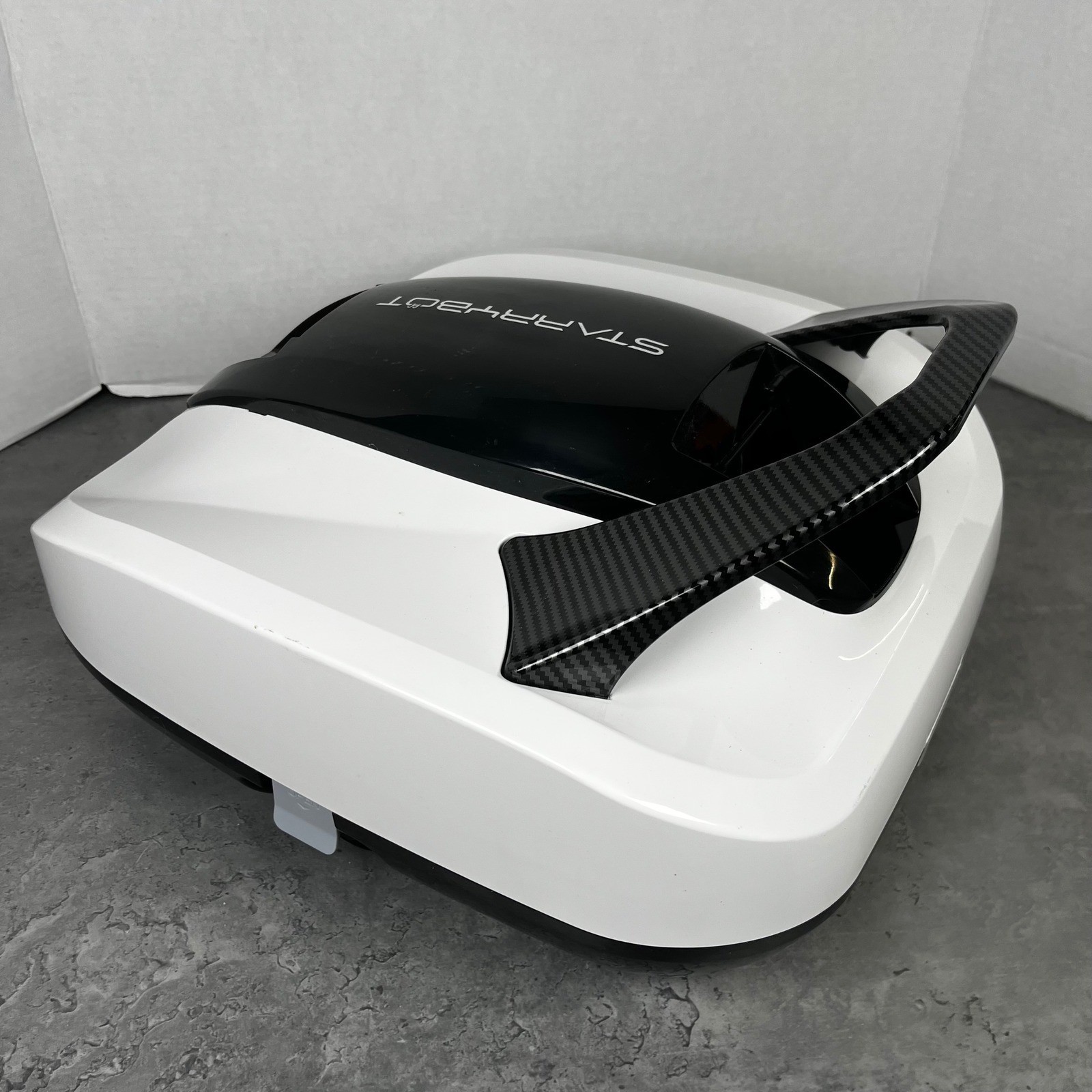 Starrybot Cordless Robotic Pool Cleaner ET2310 White Black Carbon Fiber Handle