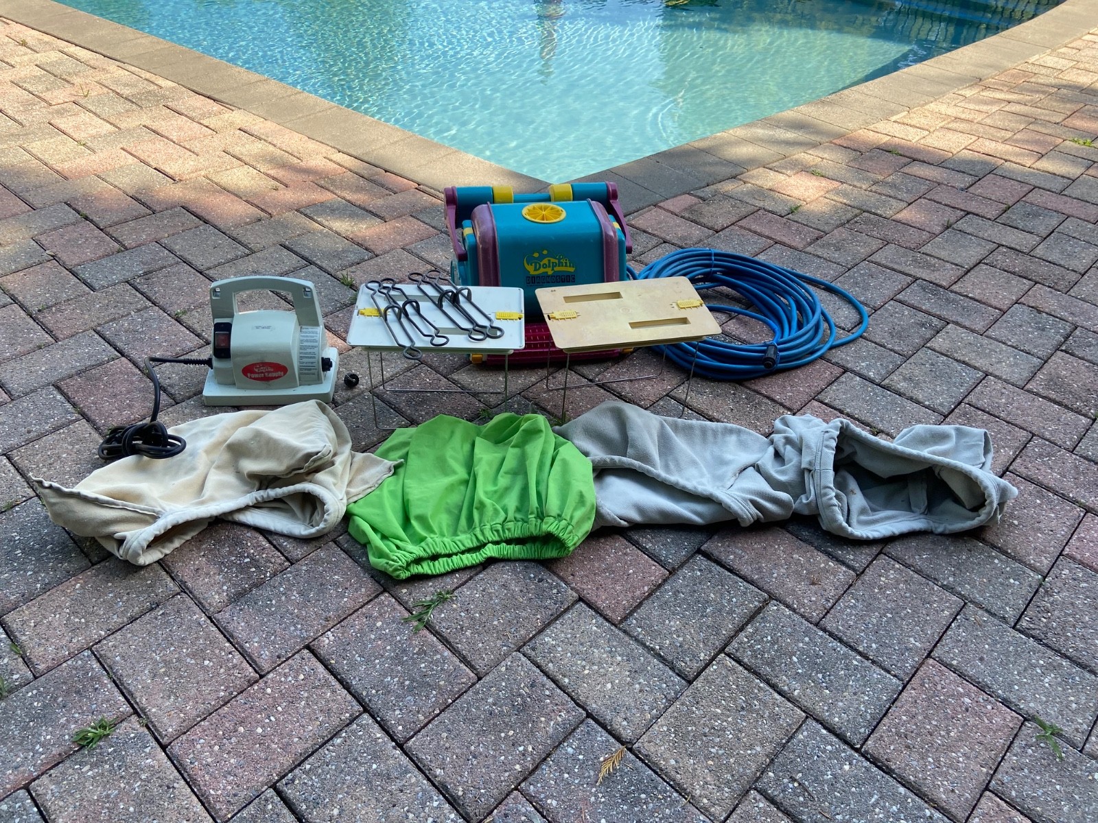 DOLPHIN DIAGNOSTIC MAYTRONICS POOL CLEANER FOR PARTS OR REPAIR PICK UP ONLY