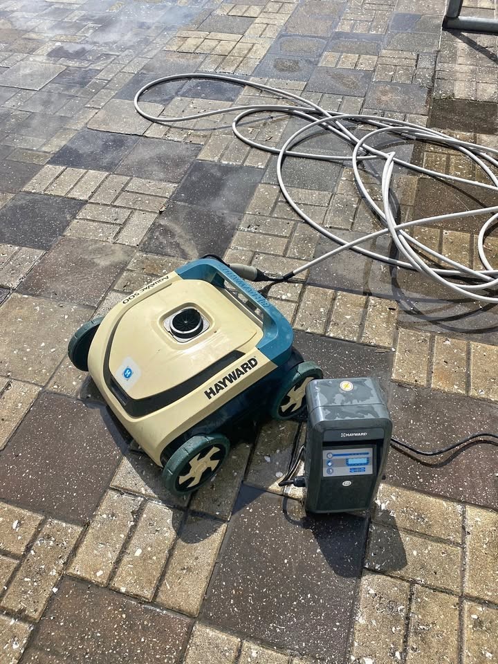 Hayward AquaVac 500 USED