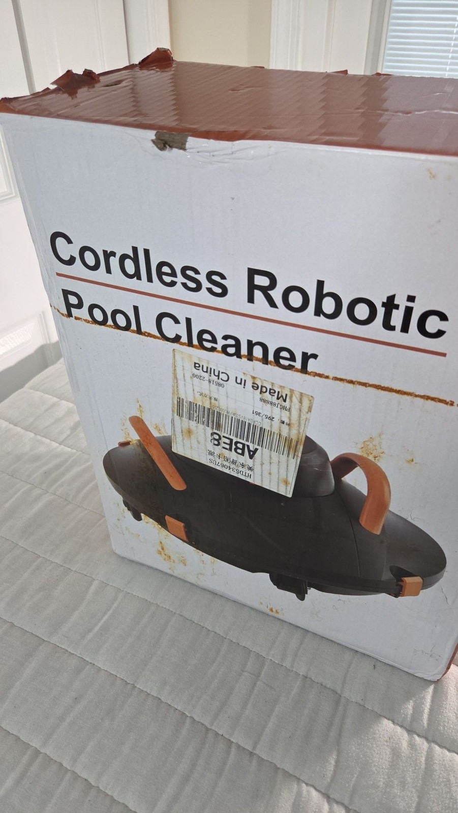 Oofun Cordless Robotic Pool Cleaner DFC/RB/W002 for Above and In-Ground Pools