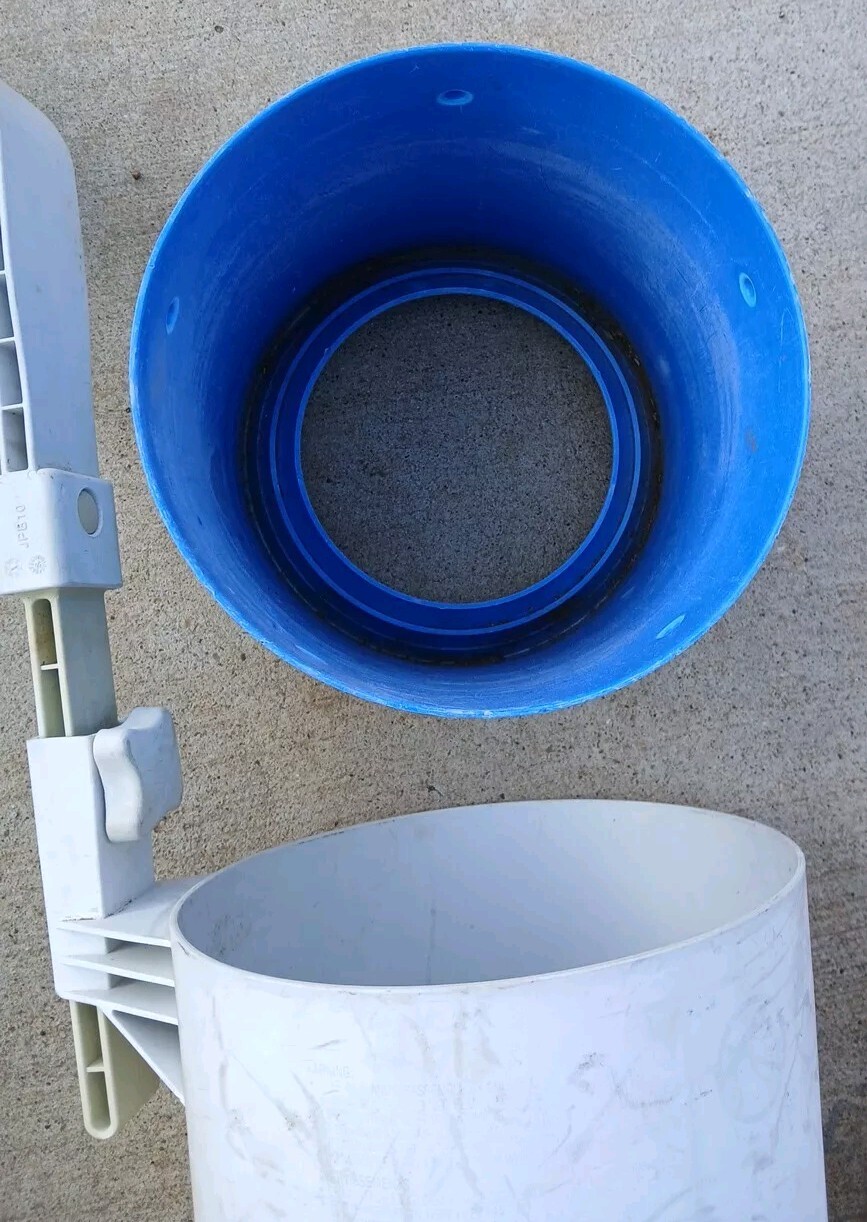 Deluxe Wall Mount Surface Skimmer Basket Pool Cleaner