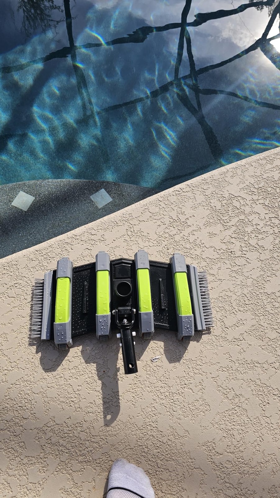 Heavy Duty Pool Vacuum Head with Wheels Weighted Flexible Cleaner 1.5&Prime; Hose