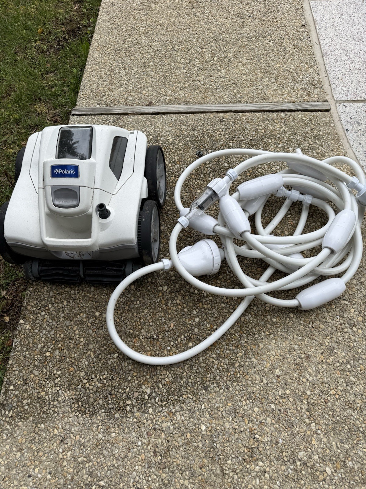 Polaris Robotic Pool Cleaner, Plastic White/Black, Includes Hose Set