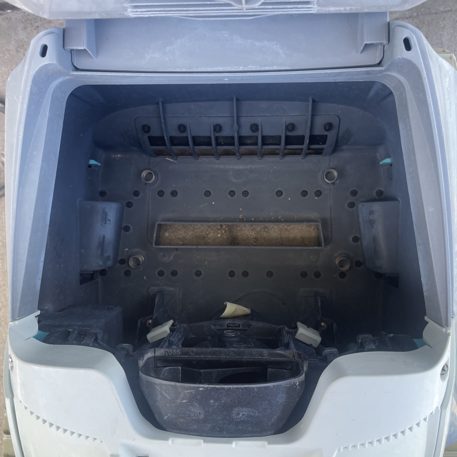 Maytronics Dolphin Active 20 Pool Cleaner Robot – No power Supply- no filter