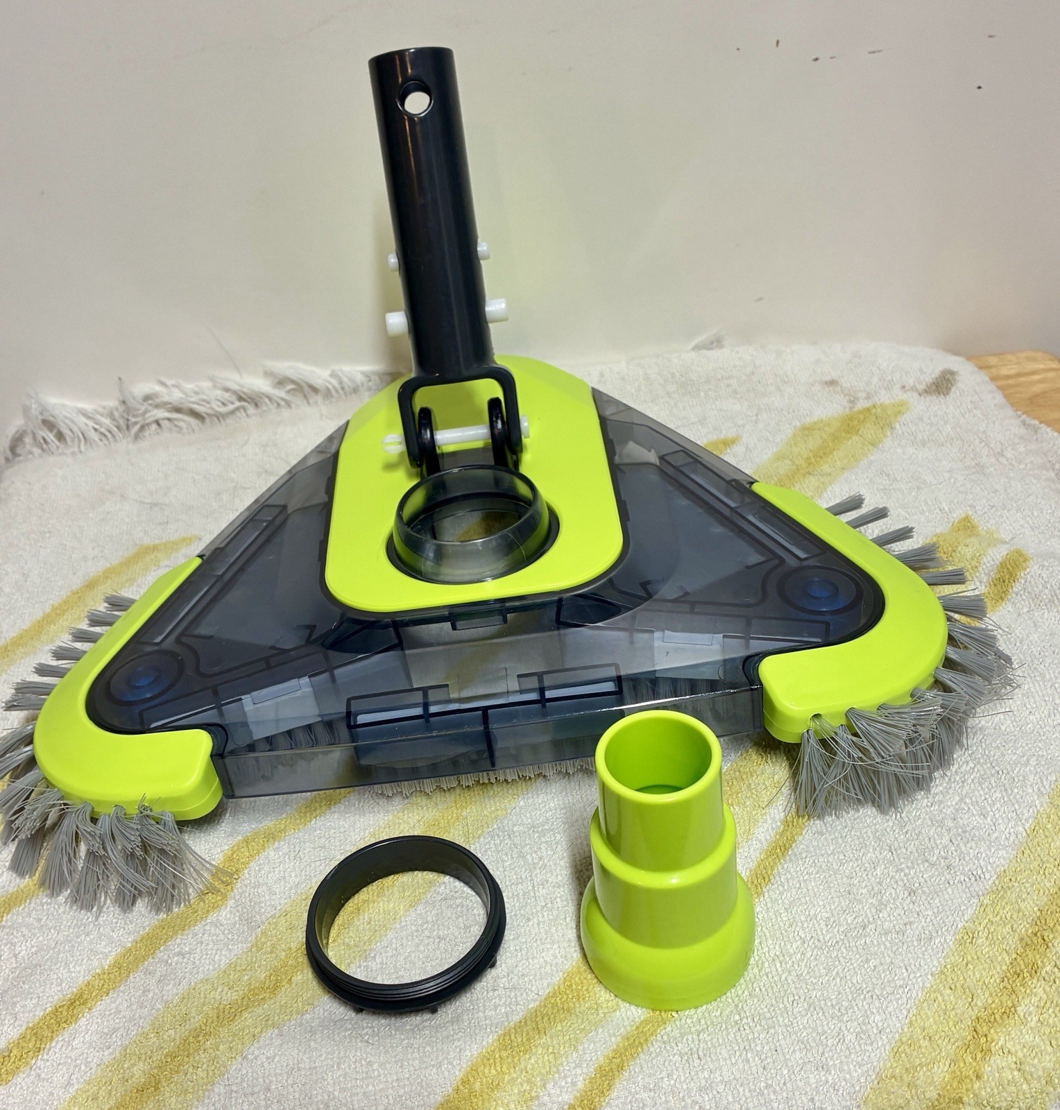 Sepetrel Transparent Triangular Pool Vacuum Head With Side Brush And Wheels