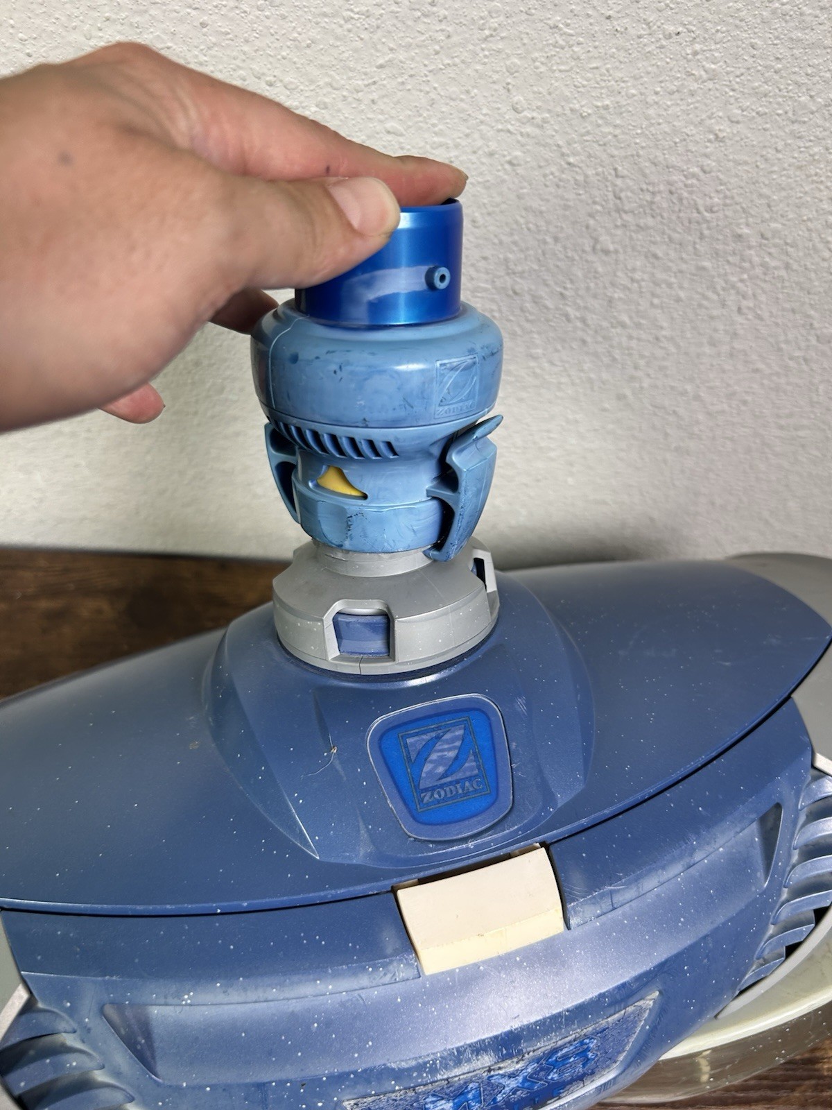 Mx8 Elite Zodiac Suction Pool Cleaner Pool Sweep (No Hoses ) UNTESTED