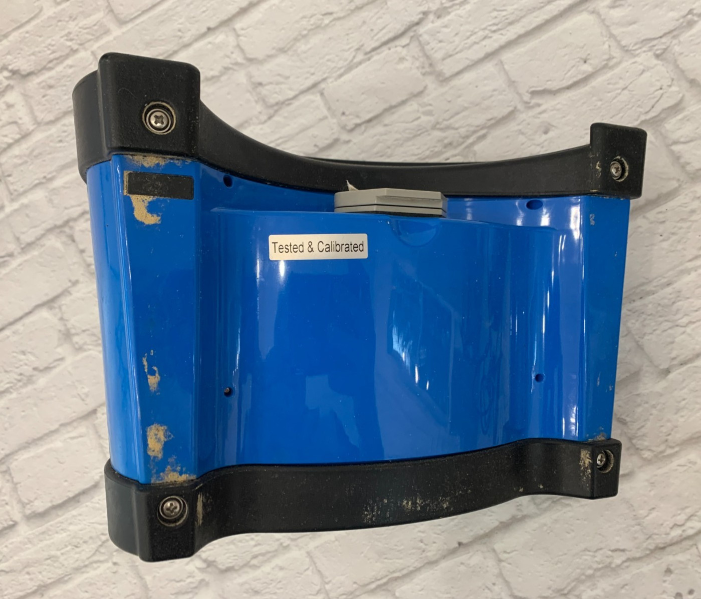 Aqua Products robotic pool cleaner power unit, model A78003.