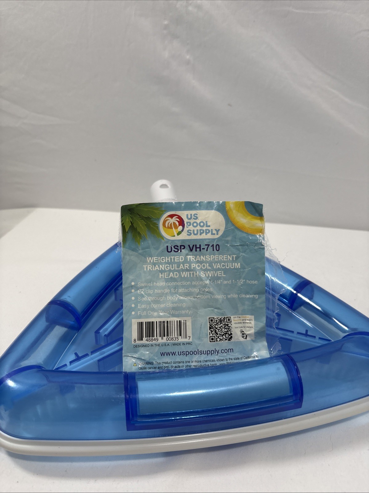 Weighted Transparent Triangular Pool Vacuum Head Has Small Crack