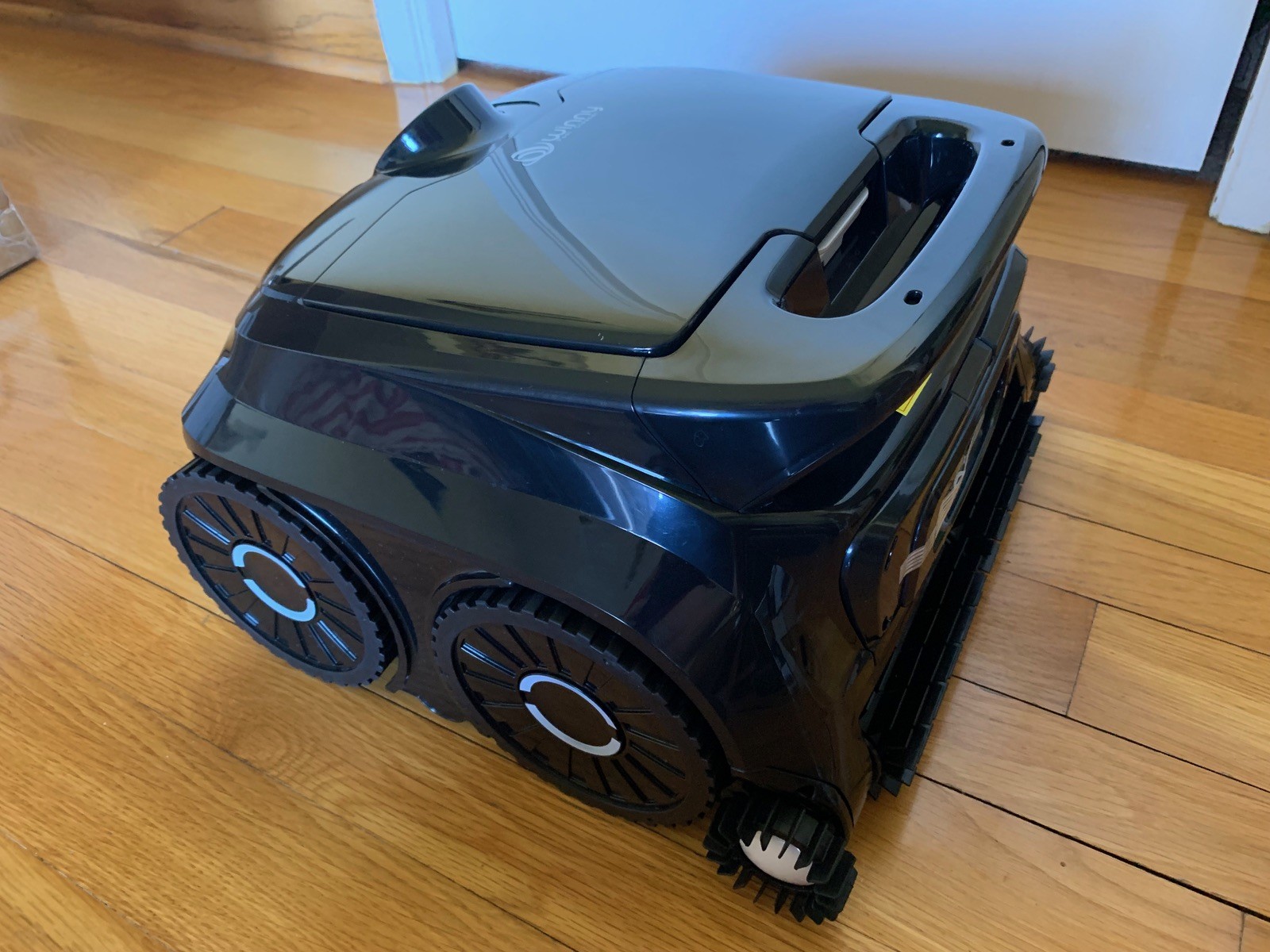 Winny B1 Cordless Robotic Smart Pool Cleaner, App Control, 100 min Runtime!