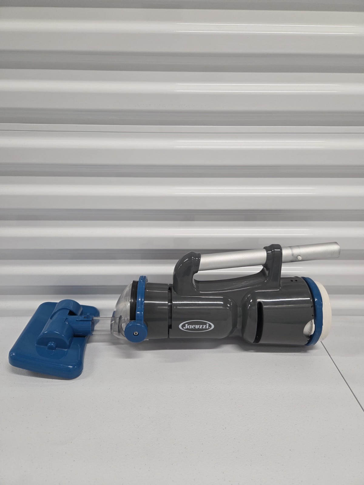 ​Jacuzzi JPV200 Cordless Pool Spa Vacuum Lithium Battery Professional Cleaner