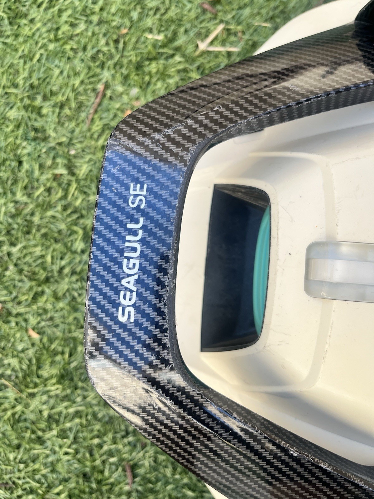 Aiper Seagull SE Cordless Rechargeable Robotic Pool Cleaner, White/Black
