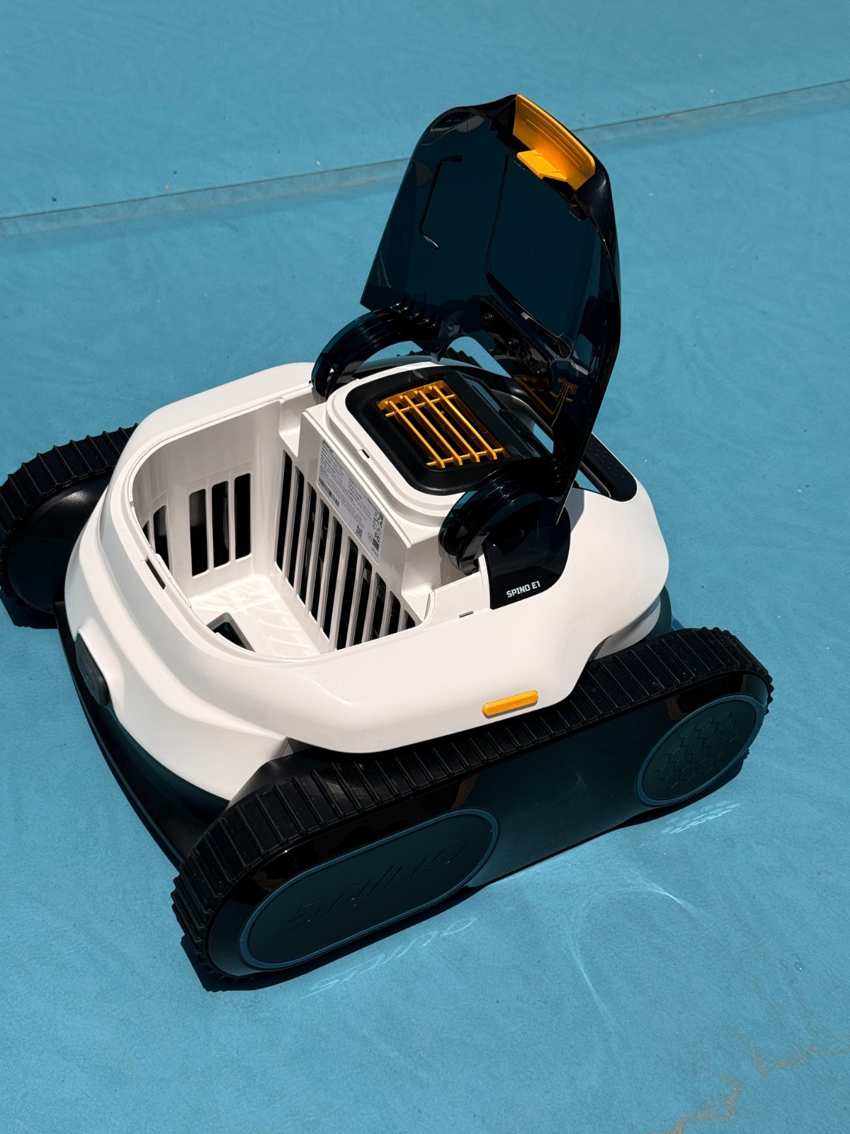 Spino E1 Cordless Robotic Pool Cleaner Wall & Waterline 1600 Sq Ft 210min App