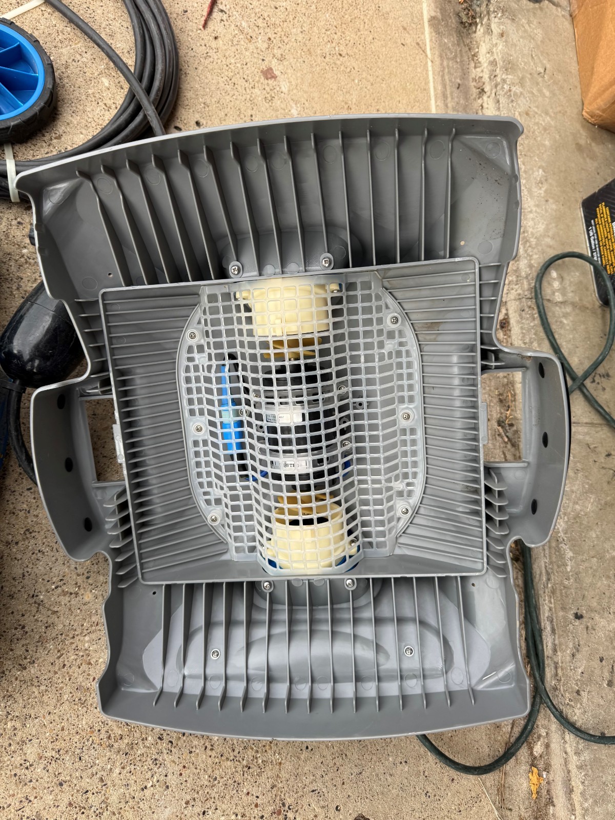 Aquabot Pura 4Xi Robotic Swimming Pool Cleaner and Power Supply