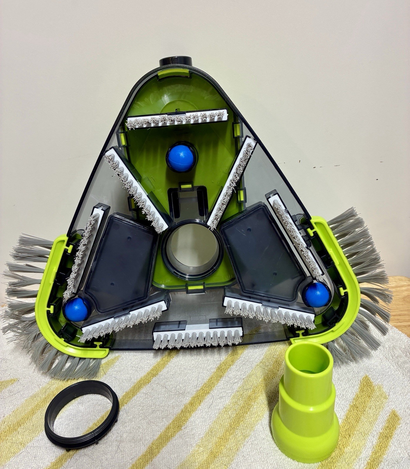 Sepetrel Transparent Triangular Pool Vacuum Head With Side Brush And Wheels