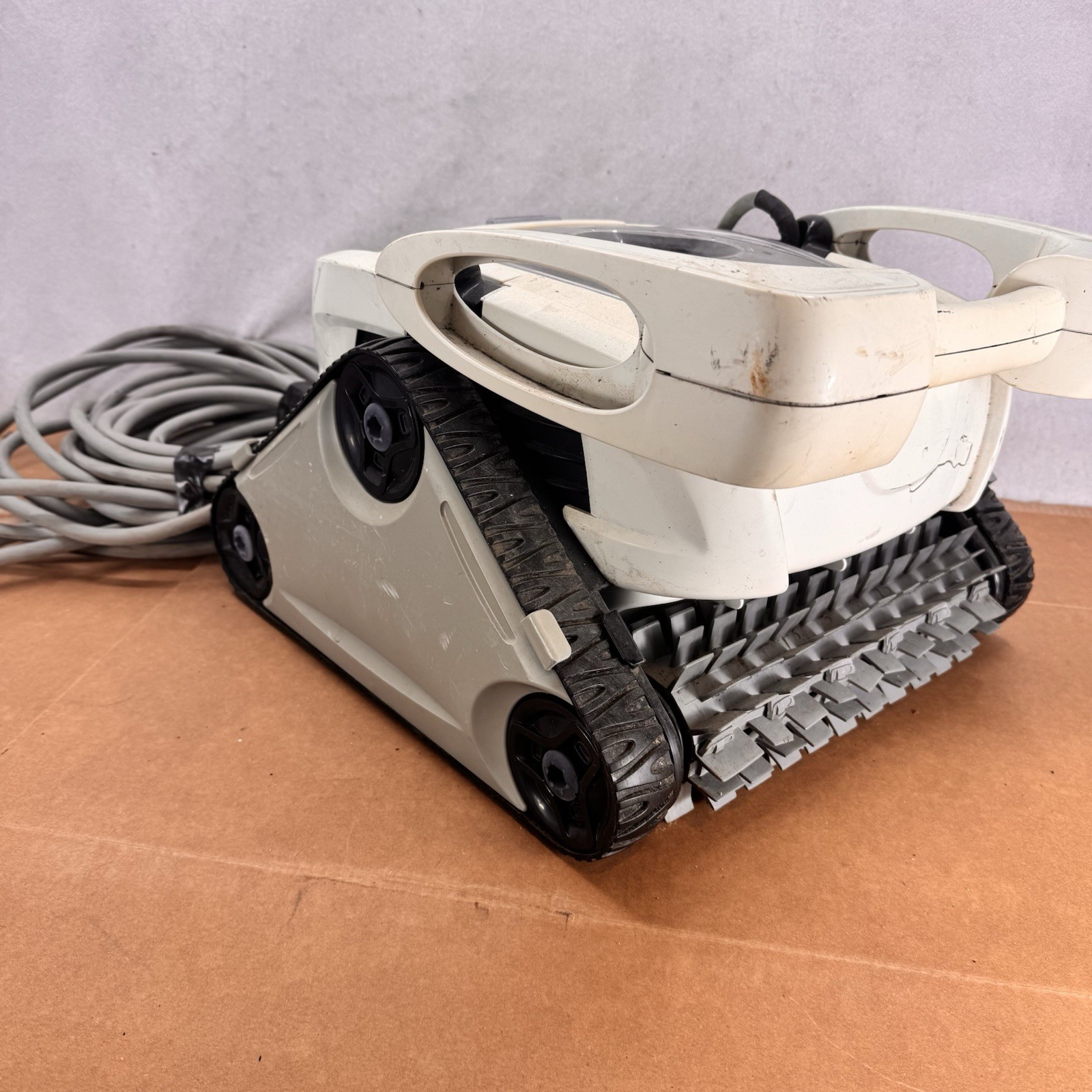 Polaris Zodiac P825 Robotic Pool Cleaner Untested For Parts Repair w/ Cable