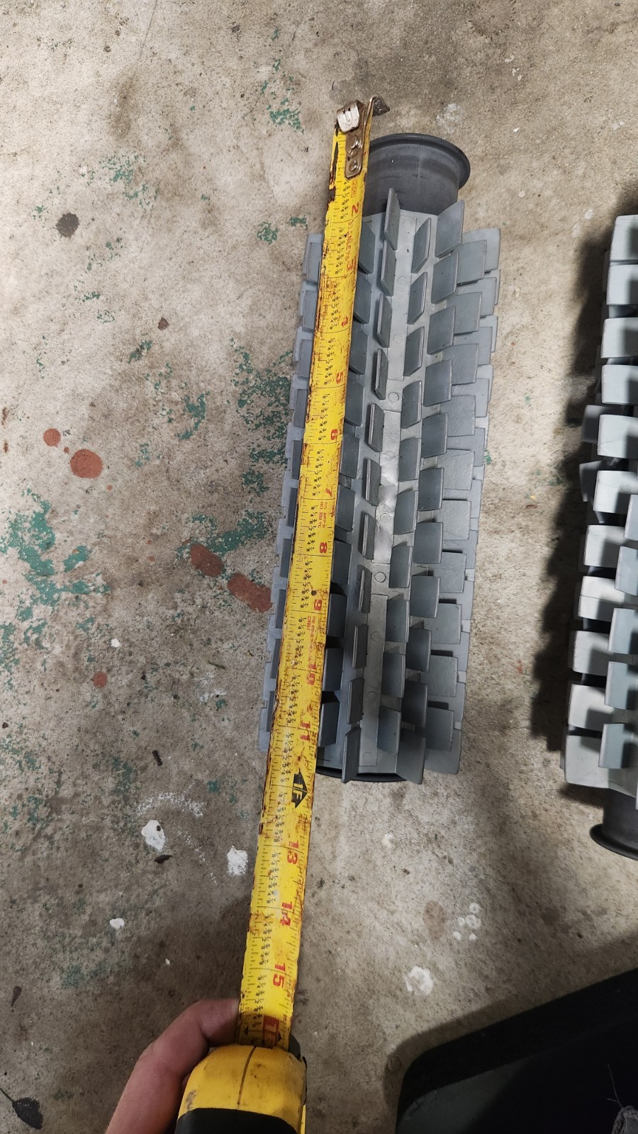 Zodiac Polaris P825 8050 F8050 Roller Scrubber Brush