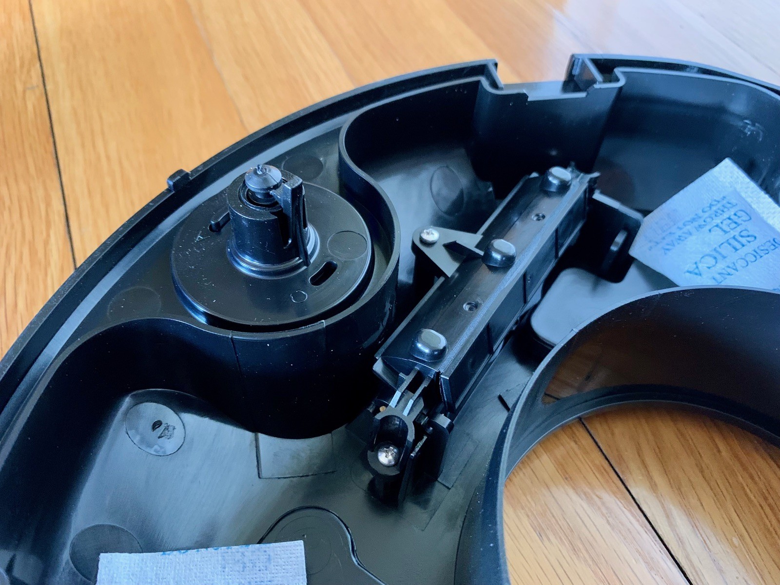 Cordless Robotic Auto Pool Vacuum Cleaner, Self-Parking, 650 Sq.Ft, 80 Min, LBB