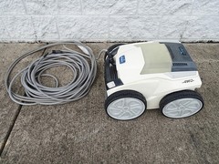 Polaris VRX iQ+ 4WD Robotic Pool Cleaner AS-IS, for parts