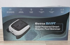 Betta Swift Solar Powered Robotic Pool Skimmer