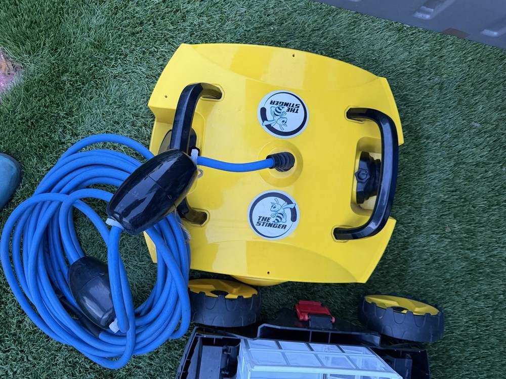 Aqua Select Stinger Above-Ground Robotic Swimming Pool Cleaner w/ Power used