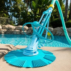 Lightweight Pool Sweeper – Quick Setup, Quiet Operation