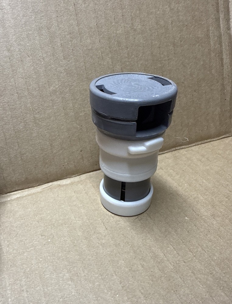 Caretaker Systems (ZODIAC) 3-9-507 Bayonet Cleaning Head – Light Gray