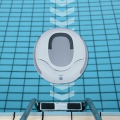 Pool Cleaning Robot ,Above/in-Ground Cordless Robotic Vacuum Cleaner Automatic