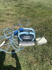 Dolphin Nautilus CC Plus Robotic Pool Vacuum Pool Cleaner Runs Great