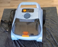 Zyerch Robotic Cordless Pool Vacuum for Pool Floor Wall 150min Run upto 2000sqft