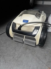 Polaris VRX iQ+ Robotic Pool Cleaner with iAquaLink Control *SEE DESCRIPTION*